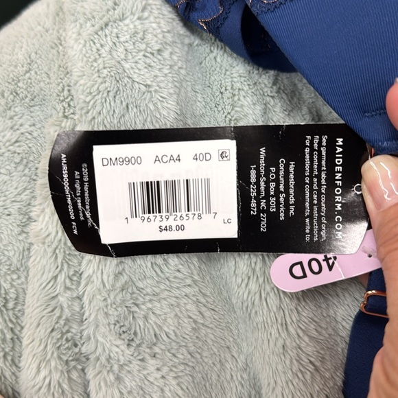 NWT • Maidenform • Underwire • Love The Lift Smoothing Lace Demi Push-up • 40D - Picture 5 of 7